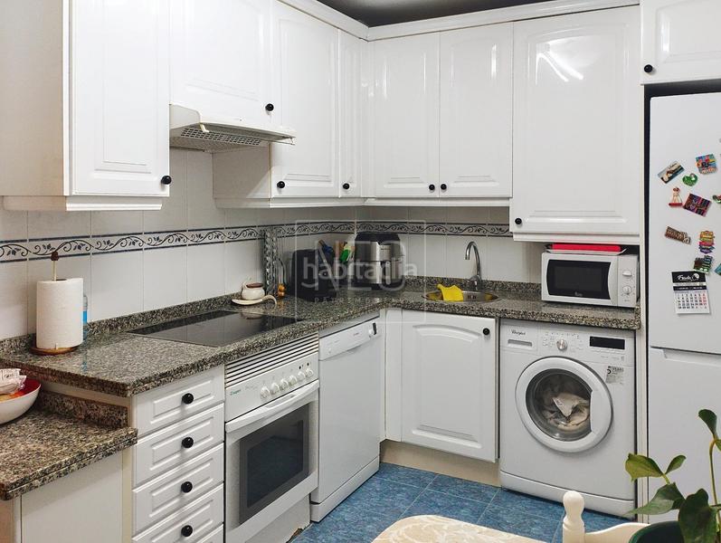 Foto 24ef2be9-f5d7-4046-aa14-c3caf912afcf. Planta baixa amb calefacció aparcament a Santo Domingo - El Campillín Oviedo