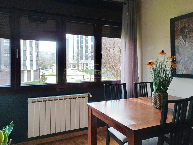 Foto 43a91cee-1ac1-4cc6-8583-6abfe2f8a5bc. Planta baixa amb calefacció aparcament a Santo Domingo - El Campillín Oviedo