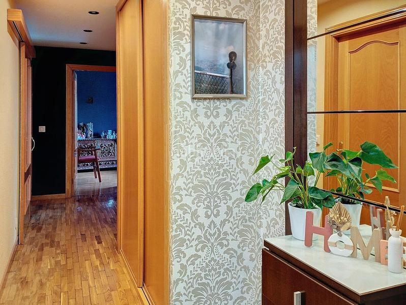 Foto cec7d4a4-09f6-451b-b359-2edb5c3f473c. Planta baixa amb calefacció aparcament a Santo Domingo - El Campillín Oviedo