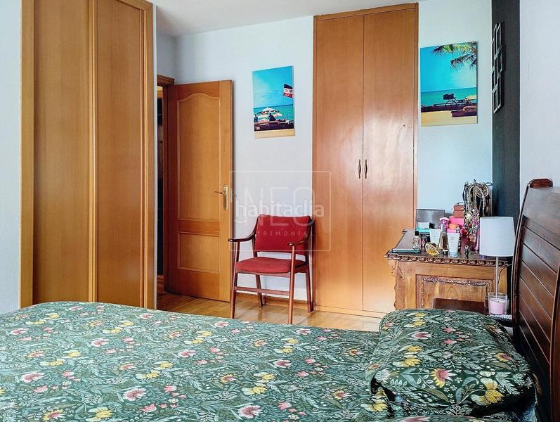 Foto e4ee4e43-cadb-4813-8b68-0c40aa7bca02. Planta baixa amb calefacció aparcament a Santo Domingo - El Campillín Oviedo