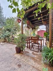 Reihenhaus  Calle amadeo vives. Adosado en amadeo vives, peligros
