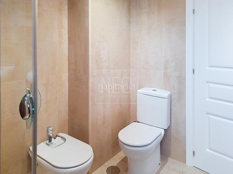 Foto e3433c54-04b9-4974-8e65-b459a0b6c976. Casa aparellada amb calefacció aparcament a Centro Villaviciosa de Odón