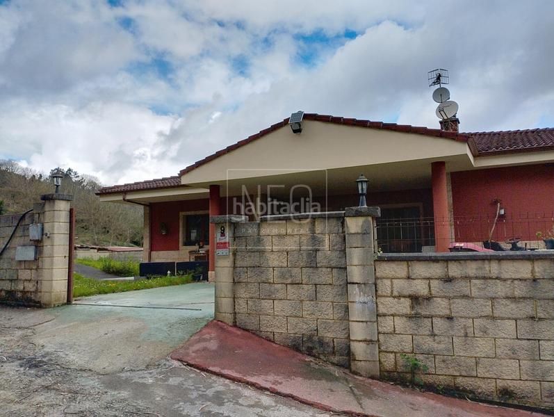 Foto 1d53245b-93a0-46ad-ad2e-25d58dd6649b. Chalet con riscaldamento parcheggio piscina in Parroquias Norte Siero