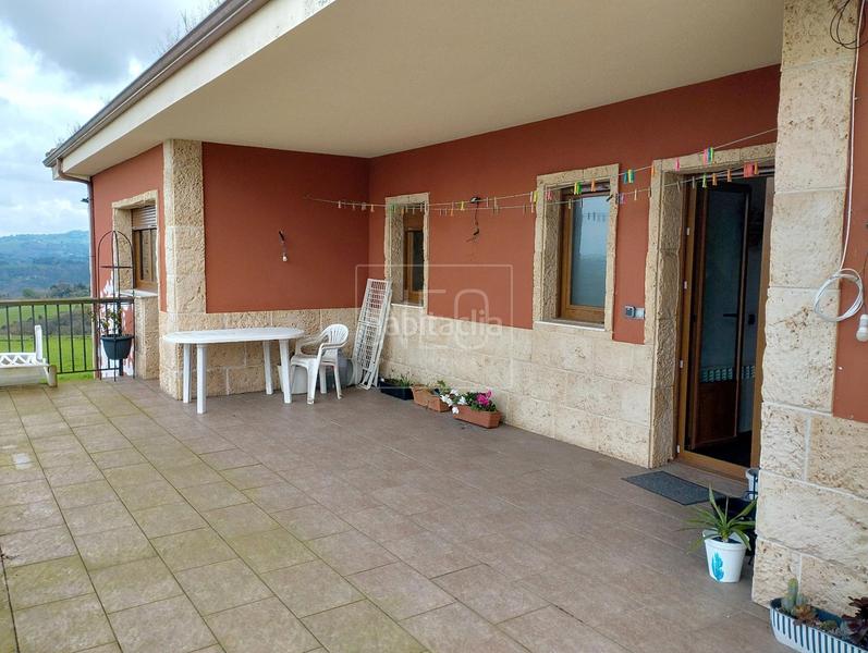 Foto 28b609b5-e740-4e6c-8d22-b5c08c48e928. Chalet con riscaldamento parcheggio piscina in Parroquias Norte Siero