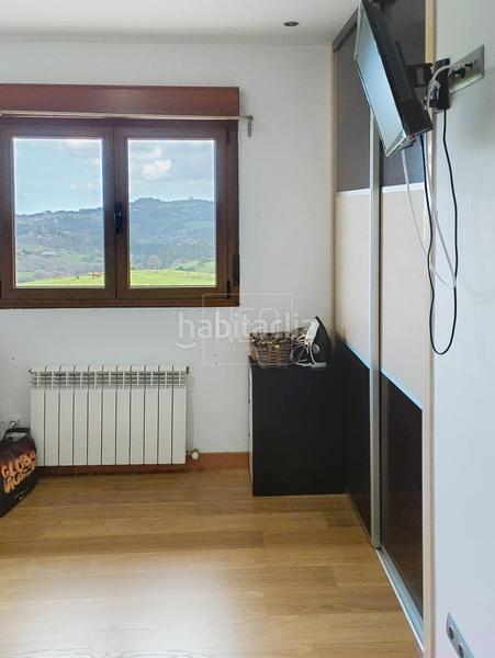 Foto 36b86383-3a04-409f-bc72-1fe108b69367. Chalet con riscaldamento parcheggio piscina in Parroquias Norte Siero