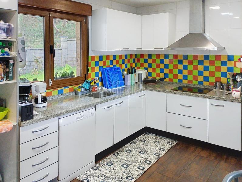 Foto 56768d5f-13f3-452d-99c8-038765e948ee. Chalet con riscaldamento parcheggio piscina in Parroquias Norte Siero