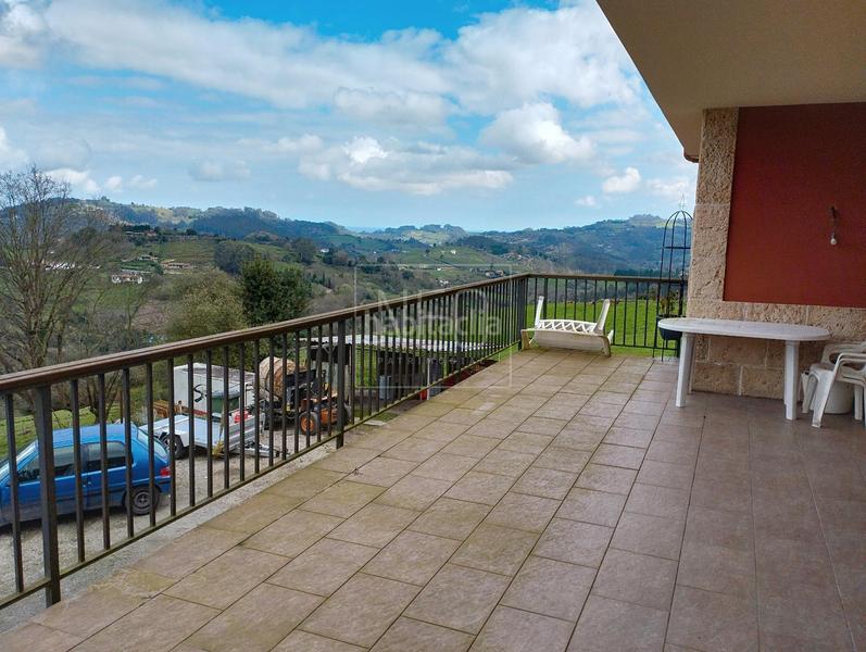 Foto ed2f9469-d831-4163-9dea-de8e6c30bae6. Chalet con riscaldamento parcheggio piscina in Parroquias Norte Siero