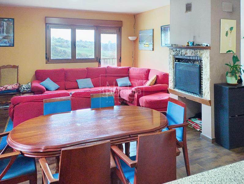 Foto ed4849a1-1a58-42b4-95af-88c8082194a5. Chalet con riscaldamento parcheggio piscina in Parroquias Norte Siero