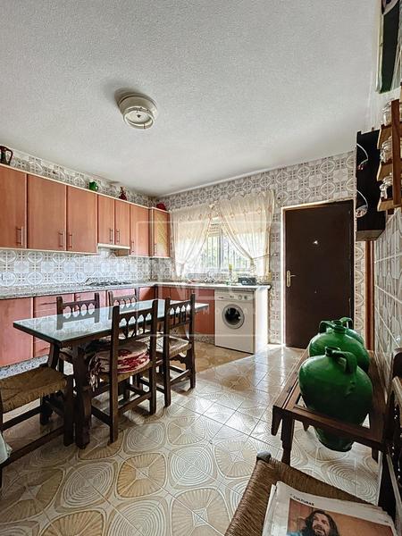 Foto a742f479-9208-4cb3-8386-ea311aa23fbe. Chalet  en calle balcon occidente, y carril de don cecilio en Alfacar