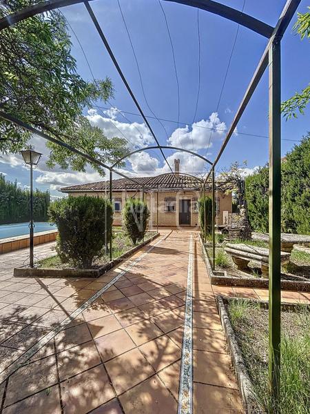 Foto e91568c5-0c50-49f5-8156-6aa95ea56b88. Chalet  en calle balcon occidente, y carril de don cecilio en Alfacar