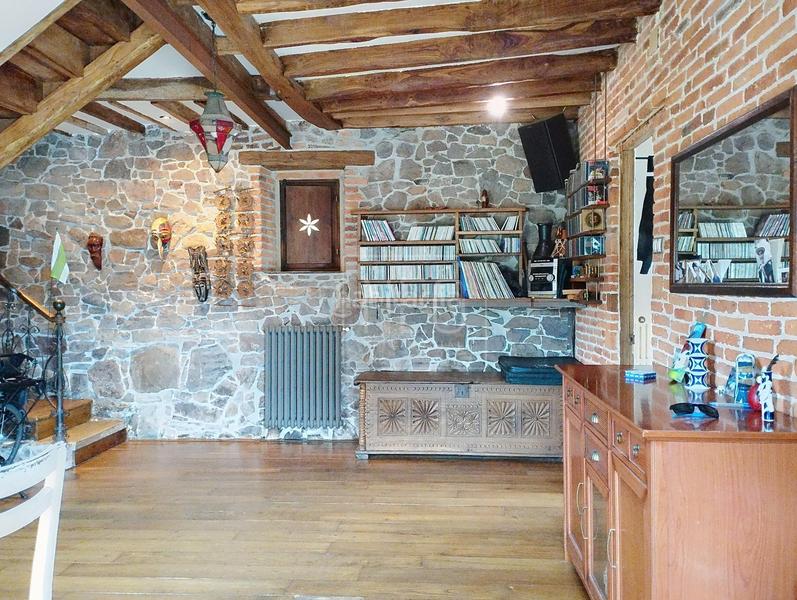 Foto d15383bc-b1a2-4d86-bb8f-8f100f8536d8. Haus mit heizung in Carreño