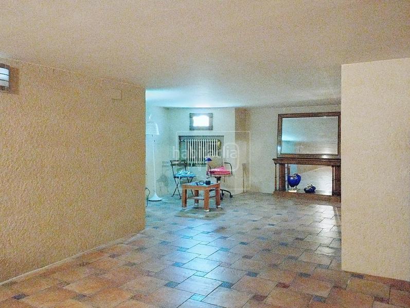 Foto a1bfa9c0-66a9-4900-b74c-b735cf2b0394. Casa aparellada amb calefacció aparcament a La Felguera Langreo
