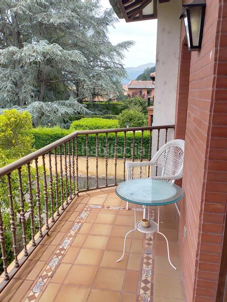 Foto b0039b24-4d17-4830-ba29-6b49a9612750. Casa aparellada amb calefacció aparcament a La Felguera Langreo