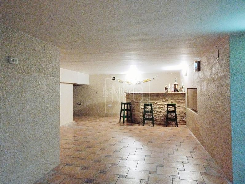 Foto e7bb4b8c-1998-4d6a-92a8-55bf52e2e64c. Casa aparellada amb calefacció aparcament a La Felguera Langreo