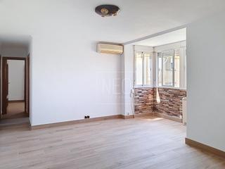 Etagenwohnung en Arcos. Piso en venta en aparejadores, san blas.