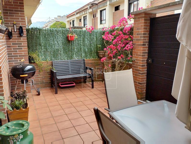 Foto 0ffe07d7-7114-4249-a9c9-566d9d068c3e. Casa adosada adosado en lapiquiella, barrio de Vega, gijon en Gijón