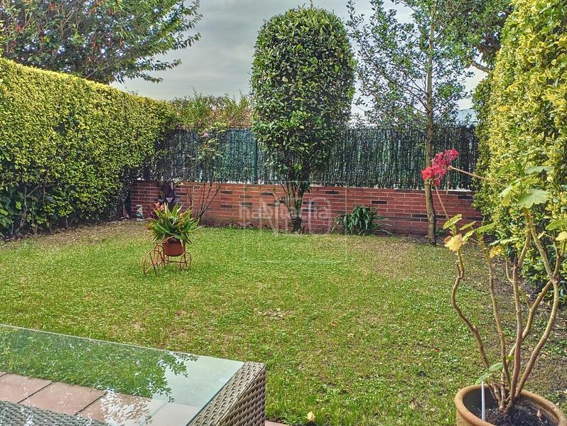 Foto 2700b442-5f22-477a-aa00-8efe6ded82c9. Casa adosada adosado en lapiquiella, barrio de Vega, gijon en Gijón