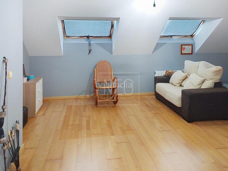 Foto 60ee0ce0-8ce3-44ff-a05d-bae6548c891b. Casa adosada adosado en lapiquiella, barrio de Vega, gijon en Gijón