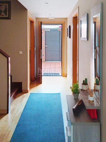 Foto 63051a78-91d4-4d31-8fb7-2088272b8787. Casa adosada adosado en lapiquiella, barrio de Vega, gijon en Gijón