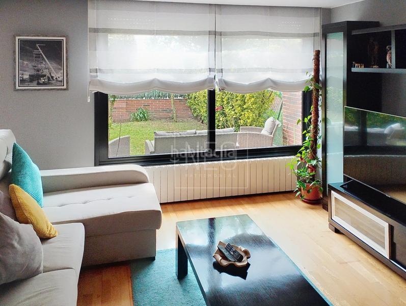 Foto 6443ec6d-297e-4a15-8688-1b197ddaff0f. Casa adosada adosado en lapiquiella, barrio de Vega, gijon en Gijón