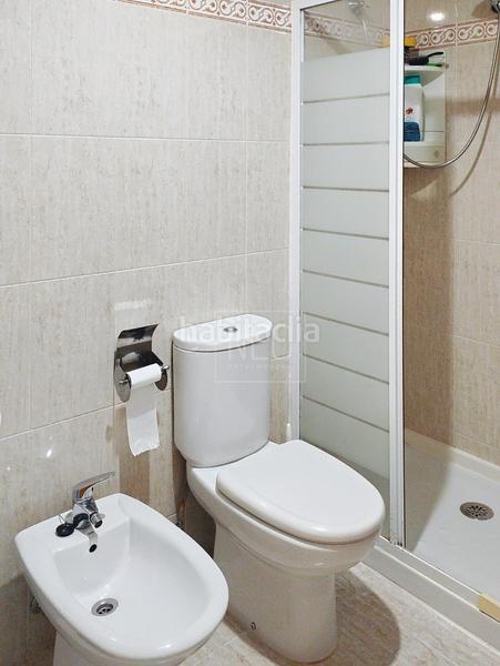 Foto 7637693f-5020-428a-a996-3e7b1ecca2c6. Casa adosada adosado en lapiquiella, barrio de Vega, gijon en Gijón