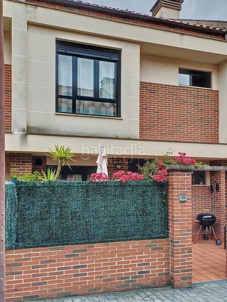 Foto b13cd0c0-df2f-4acb-a055-34c19f9a431b. Casa adosada adosado en lapiquiella, barrio de Vega, gijon en Gijón