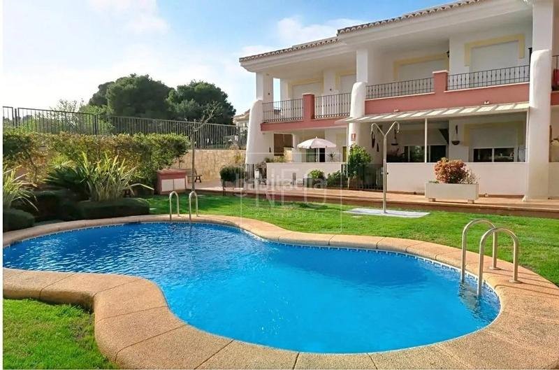 Foto 5cbfb7cf-2865-4a3f-b521-17ffb7e1712b. Rez-de-chaussée avec parking piscine dans Jesús Pobre Dénia