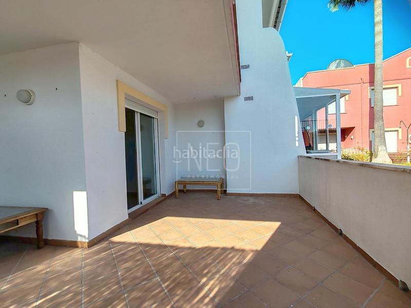 Foto b94572bb-f7ed-4f13-8b3a-367bcfaa4010. Rez-de-chaussée avec parking piscine dans Jesús Pobre Dénia