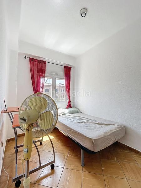 Foto 42970a18-c8e3-4cd2-97d8-af4ea676f01f. Piso  en dr pareja yebenes, en Plaza de Toros Granada