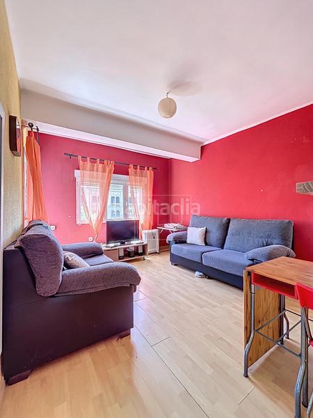 Foto 61d5659b-8847-4b35-8b0b-5ca414768a3d. Piso  en dr pareja yebenes, en Plaza de Toros Granada