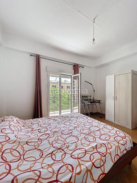 Foto 62f200b1-b7b9-4b89-805c-0468ae79169a. Piso  en dr pareja yebenes, en Plaza de Toros Granada