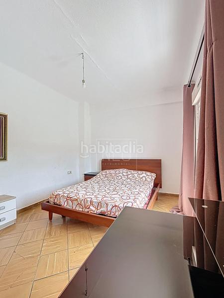 Foto fcedae04-e7f8-4b09-b2a8-00494ba18b9e. Piso  en dr pareja yebenes, en Plaza de Toros Granada