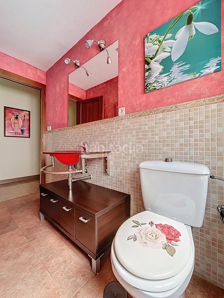 Foto e0ece205-2583-4dff-88c4-7249a55d3719. Piso  en calle mirlo, en Pajaritos Granada