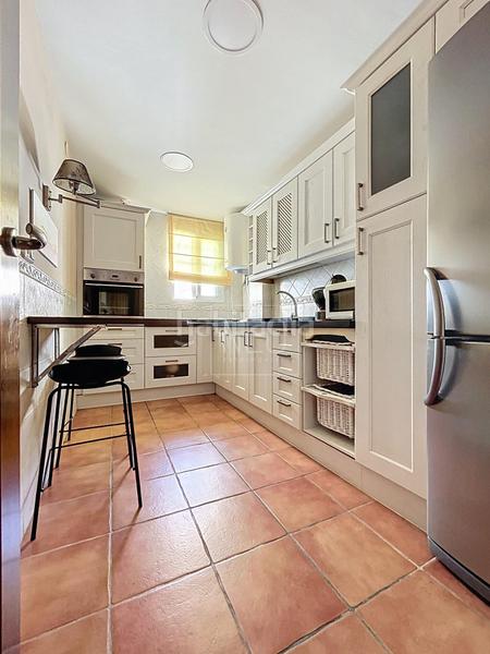 Foto ffb75758-cc47-4ff6-aa52-02c19d9d5853. Piso  en calle mirlo, en Pajaritos Granada