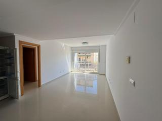 Pis  Constitucio. Piso en avd. constitucion, verger