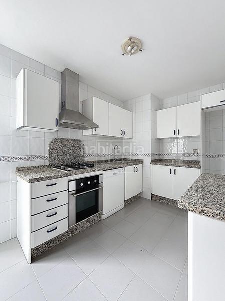 Foto 61565971-bb35-4a22-9115-0fb8f56f216e. Pis amb aparcament a Poniente Armilla