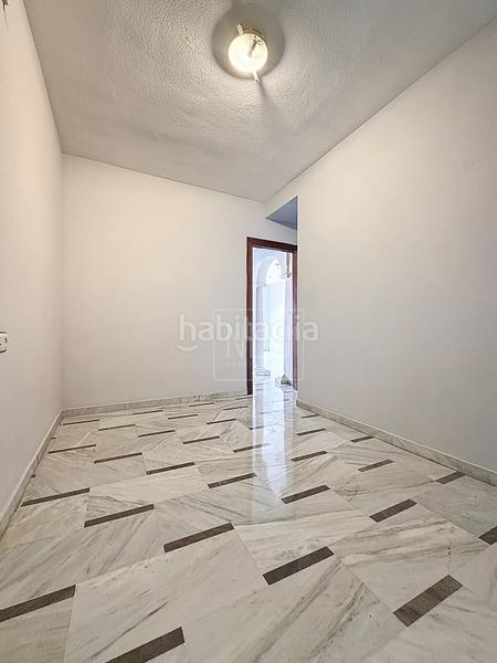 Foto b303c15f-919e-44ef-a776-665994f5396e. Pis amb aparcament a Poniente Armilla