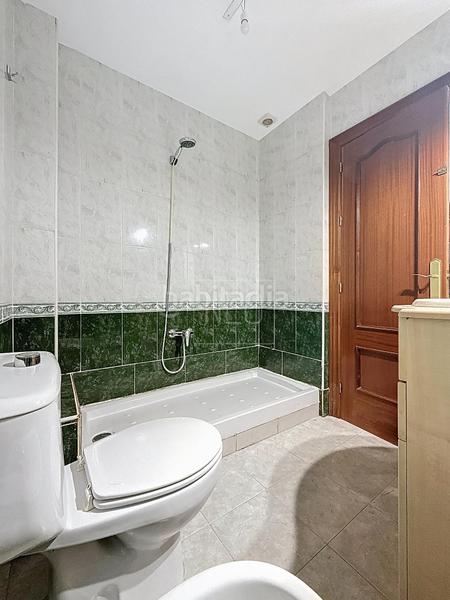 Foto f3372867-eff2-4b0e-ba7b-3ca43a9c3cb2. Pis amb aparcament a Poniente Armilla