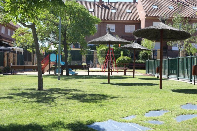 Foto 13a9dcdf-9bd3-4bb2-ab25-d7fc7aa54c7a. Casa adosada adosado en paseo de la salud, en Universidad-Hospital Fuenlabrada