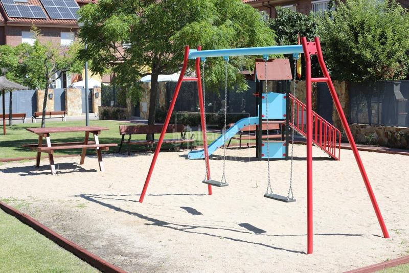 Foto 4e3212ab-e51a-408f-b70a-00d0bb158415. Casa adosada adosado en paseo de la salud, en Universidad-Hospital Fuenlabrada