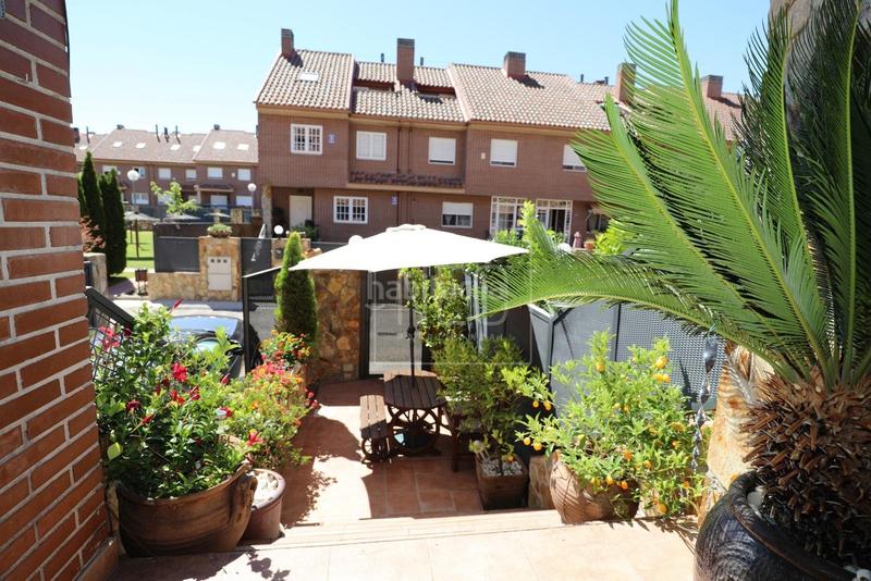 Foto b5dc0931-09db-4d9b-b088-4be76b9d9b7f. Casa adosada adosado en paseo de la salud, en Universidad-Hospital Fuenlabrada