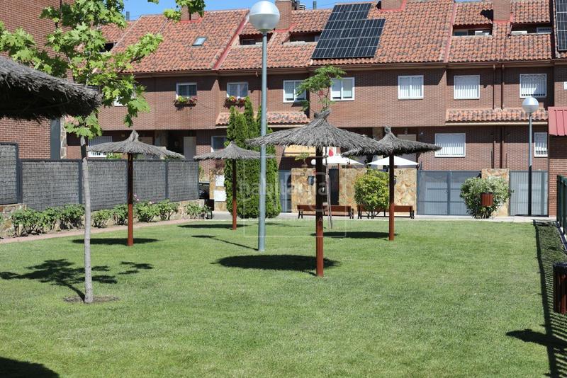 Foto ef0a1e77-dc2b-4241-9e58-bff4588a5609. Casa adosada adosado en paseo de la salud, en Universidad-Hospital Fuenlabrada