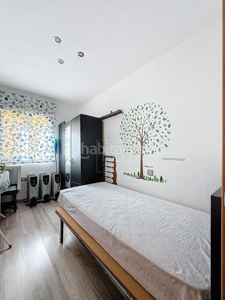 Foto d37b1bde-138d-417b-bfde-a321211a051e. Piso  en calle echegaray, en Angustias - Chana - Encina Granada