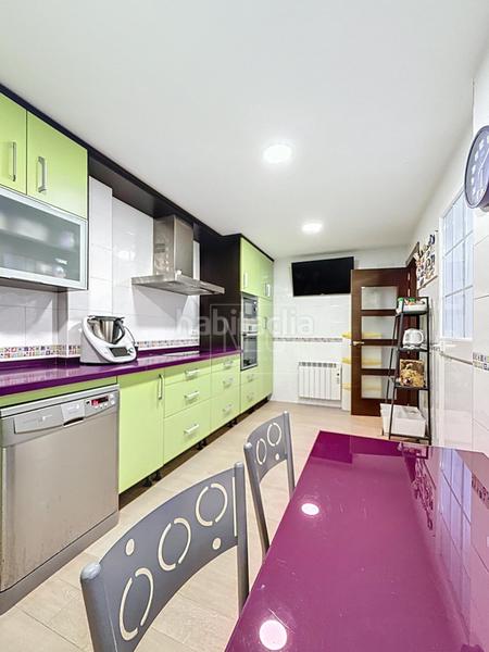 Foto f9b5bb9a-bb27-4797-a4cb-3d2f436800fc. Semi detached house with heating parking in La Zubia Ciudad Zubia (La)