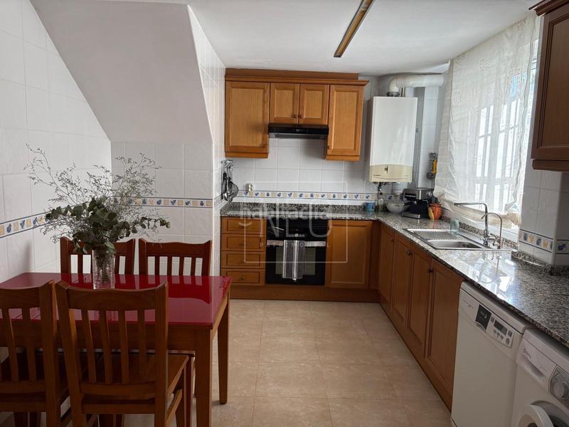 Foto 33c777ec-5e45-4734-b3d8-c981b9de5869. Casa adossada amb calefacció aparcament a Bulevar del Xúquer Cullera