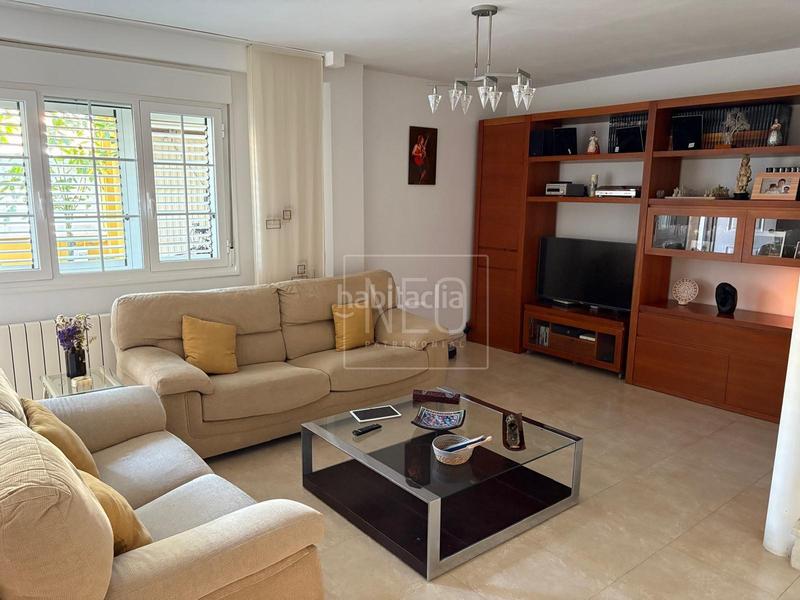 Foto a7ee4a08-d19f-49c3-b15c-2ff9f455fb5c. Casa adossada amb calefacció aparcament a Bulevar del Xúquer Cullera