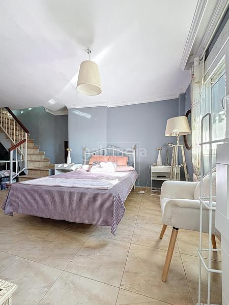 Foto 7ccf3b8f-c0a9-477d-9f4d-fcbb967f5676. Casa adossada amb calefacció aparcament piscina a Cenes de la Vega