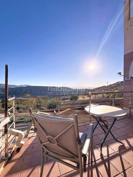 Foto d43ac756-e514-479b-8c1f-84cda39f163c. Casa adossada amb calefacció aparcament piscina a Cenes de la Vega