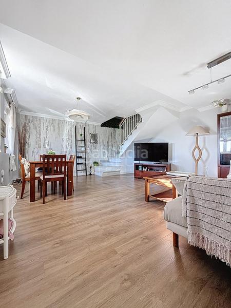 Foto f3f2c98c-b644-42ab-ac2d-b22e75d8246c. Casa adossada amb calefacció aparcament piscina a Cenes de la Vega