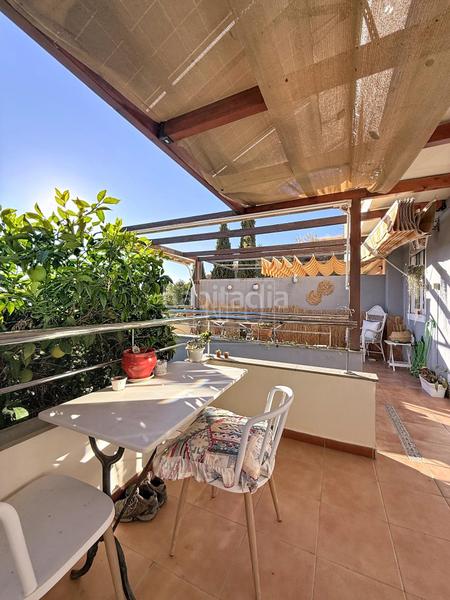 Foto ff7807a3-ff5a-49e4-b893-ef5e613b2018. Casa adossada amb calefacció aparcament piscina a Cenes de la Vega